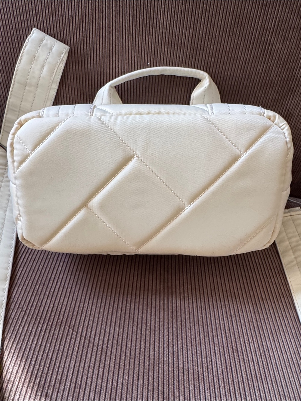 lug Dory Mini Cream Crossbody Tote - Picture 8 of 9